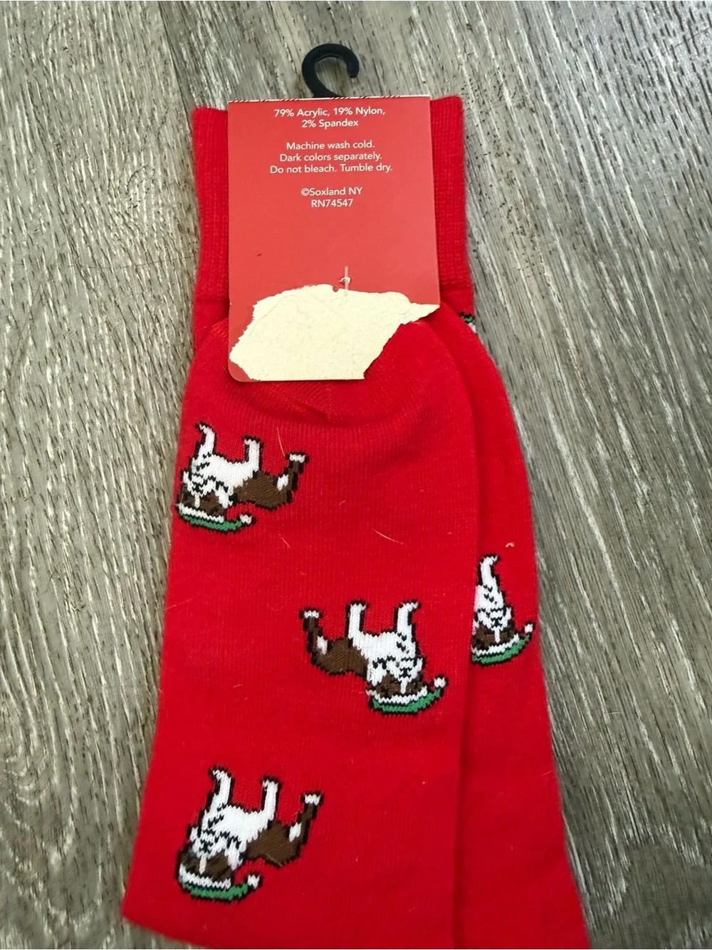 DAVCO Men's Red Bulldog Pattern Dress Socks